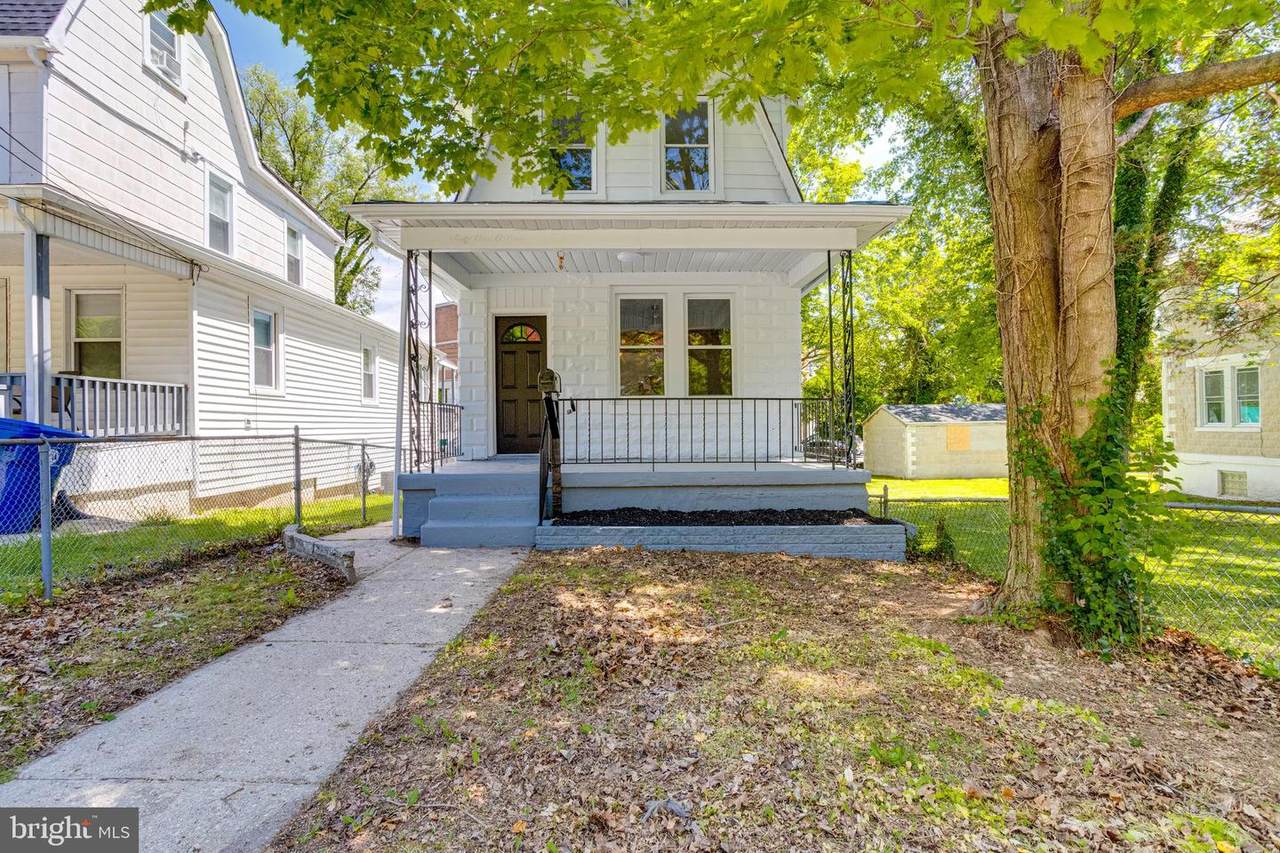 6109 Everall Avenue - Photo 1