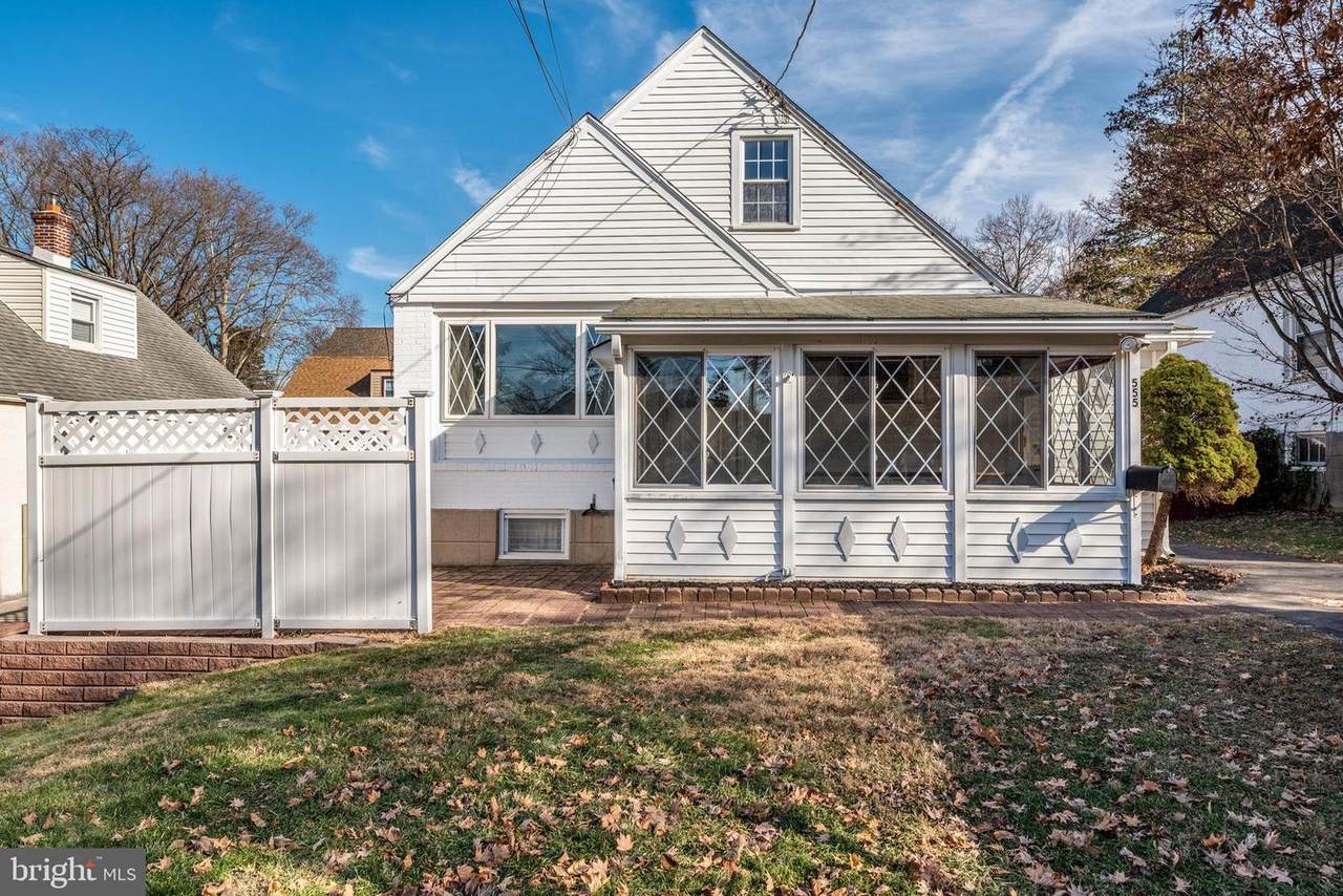 555 Grand Avenue - Photo 1