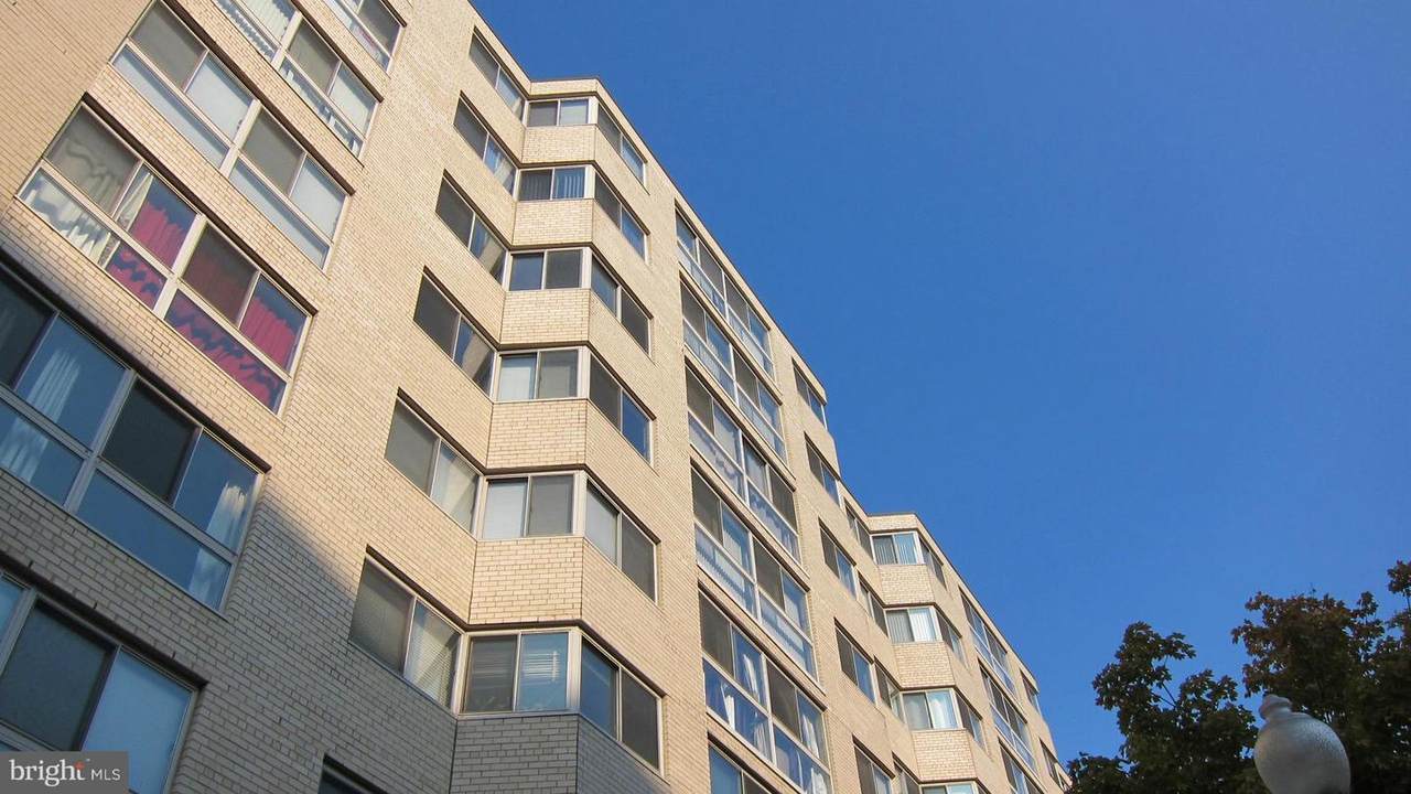 922 24TH Street - Photo 1