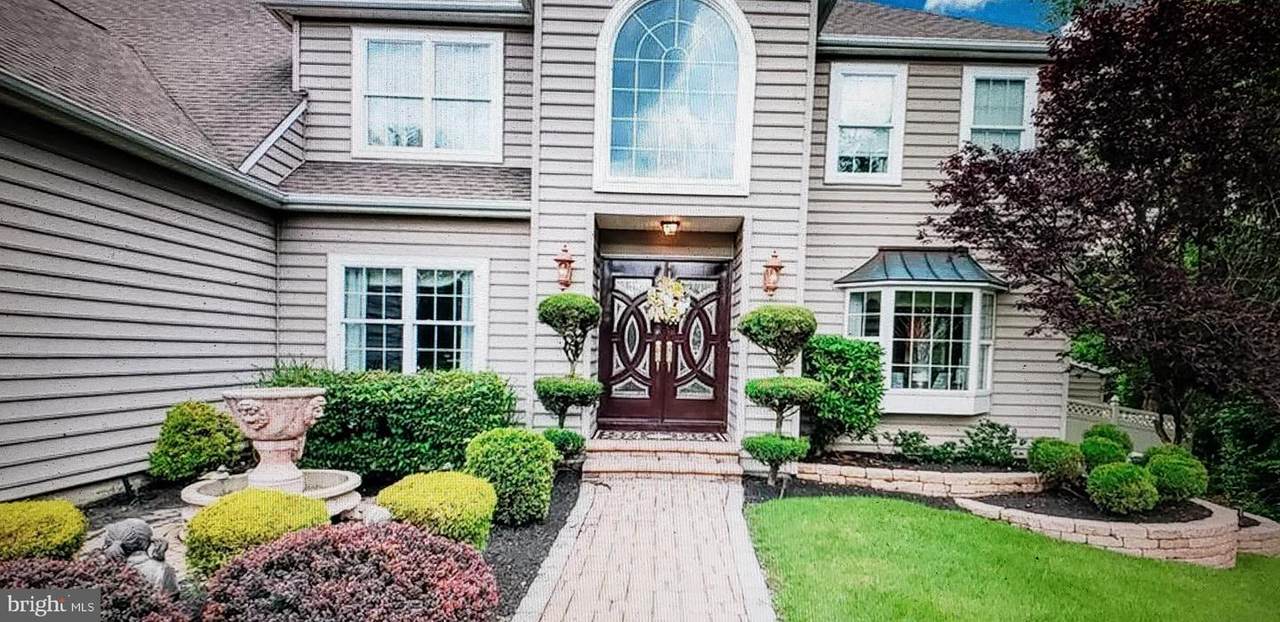 513 Villanova Circle - Photo 1