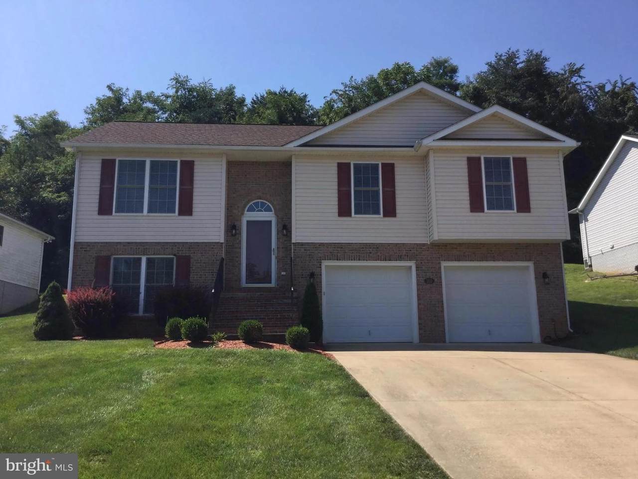 103 Mummert Circle - Photo 1