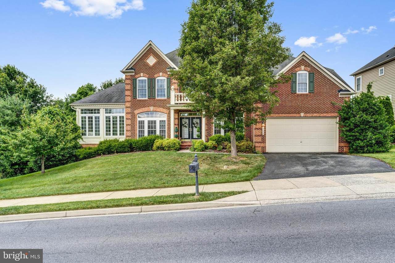 4000 Carriage Hill Drive - Photo 1