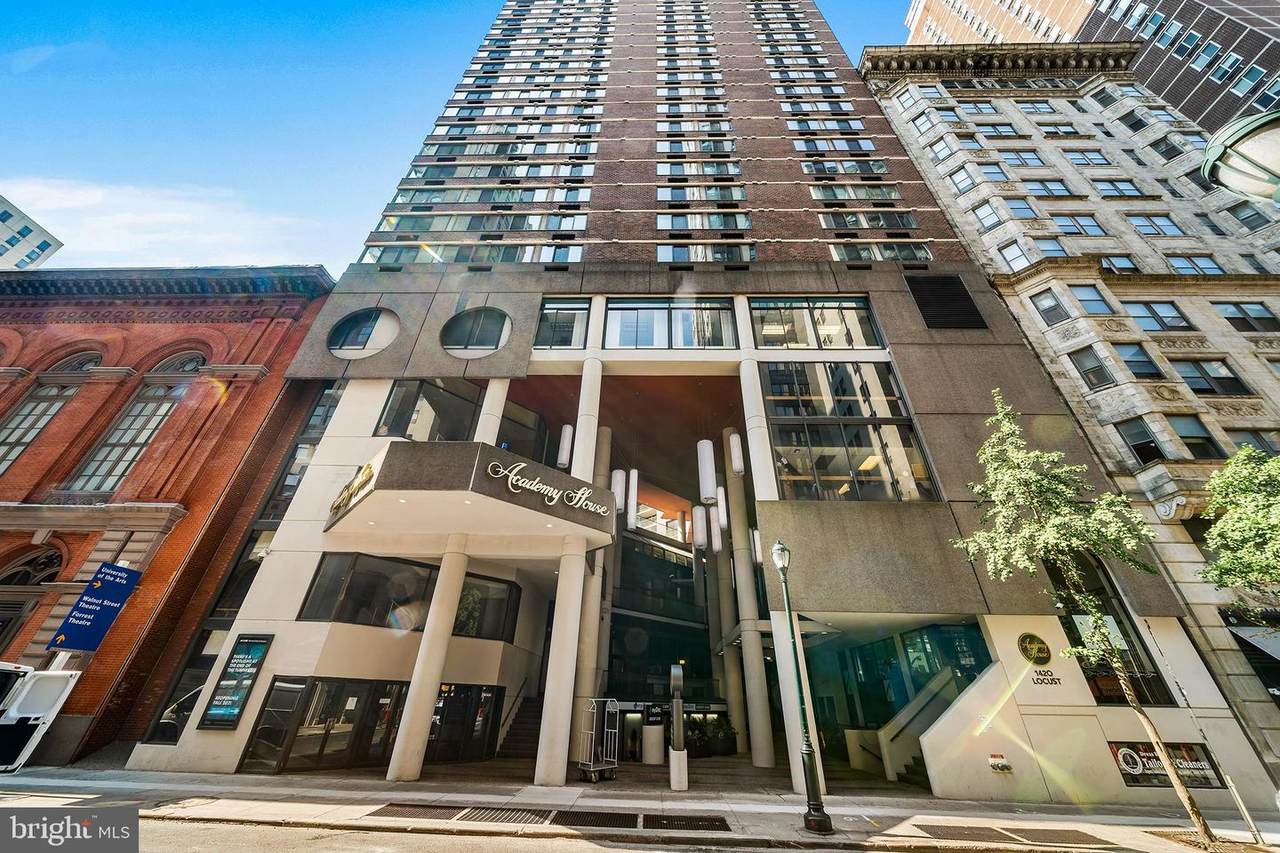 1420 Locust Street - Photo 1