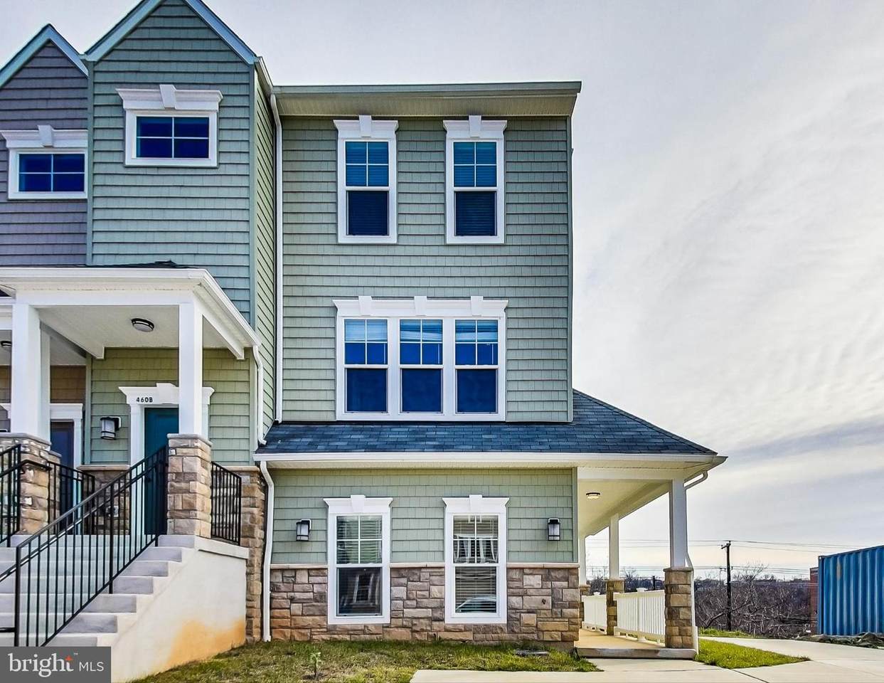 460 Woodcrest Drive - Photo 1