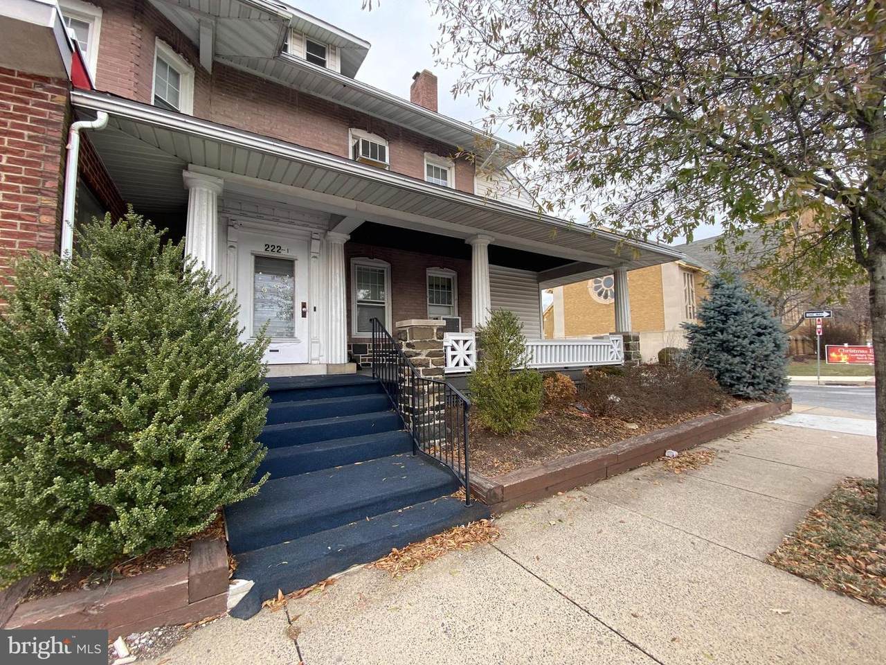 220 Broad Street - Photo 1