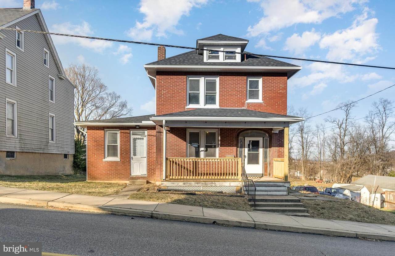 104 Pleasant Avenue - Photo 1