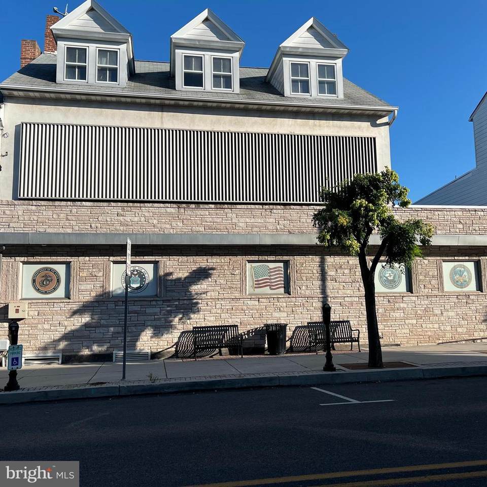 11 King Street - Photo 1