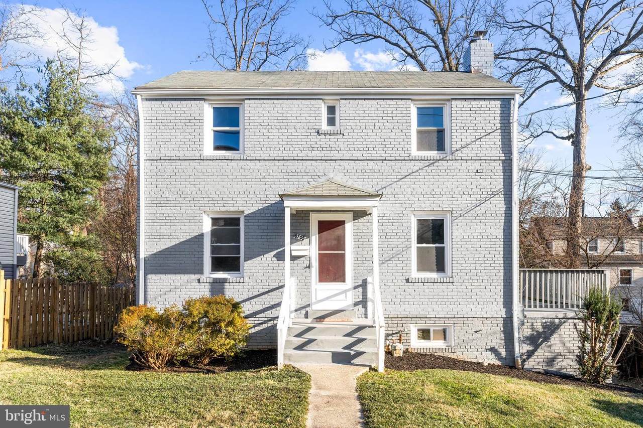 8705 Bradford Road - Photo 1