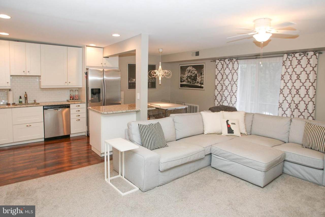 7-UNIT Rockford Road - Photo 1