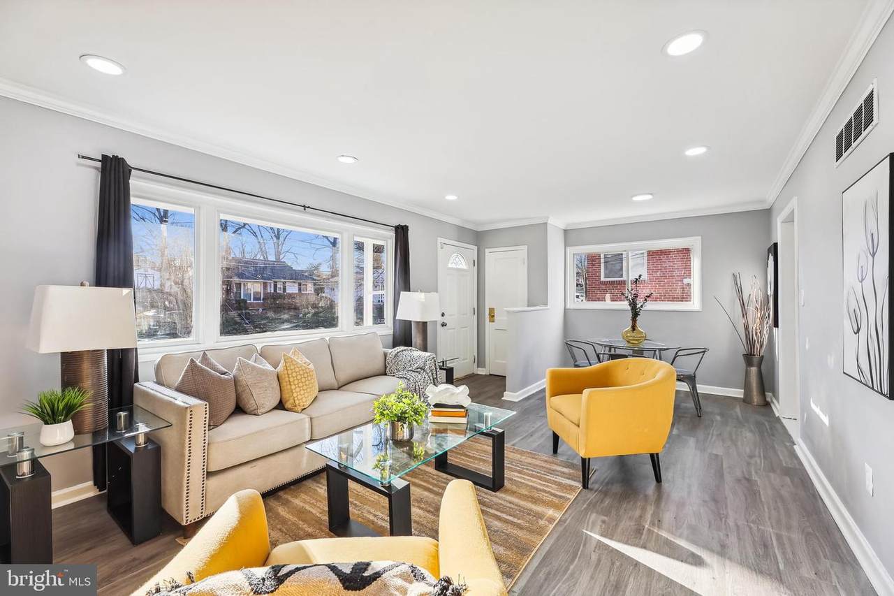 7108 Gateway Boulevard - Photo 1