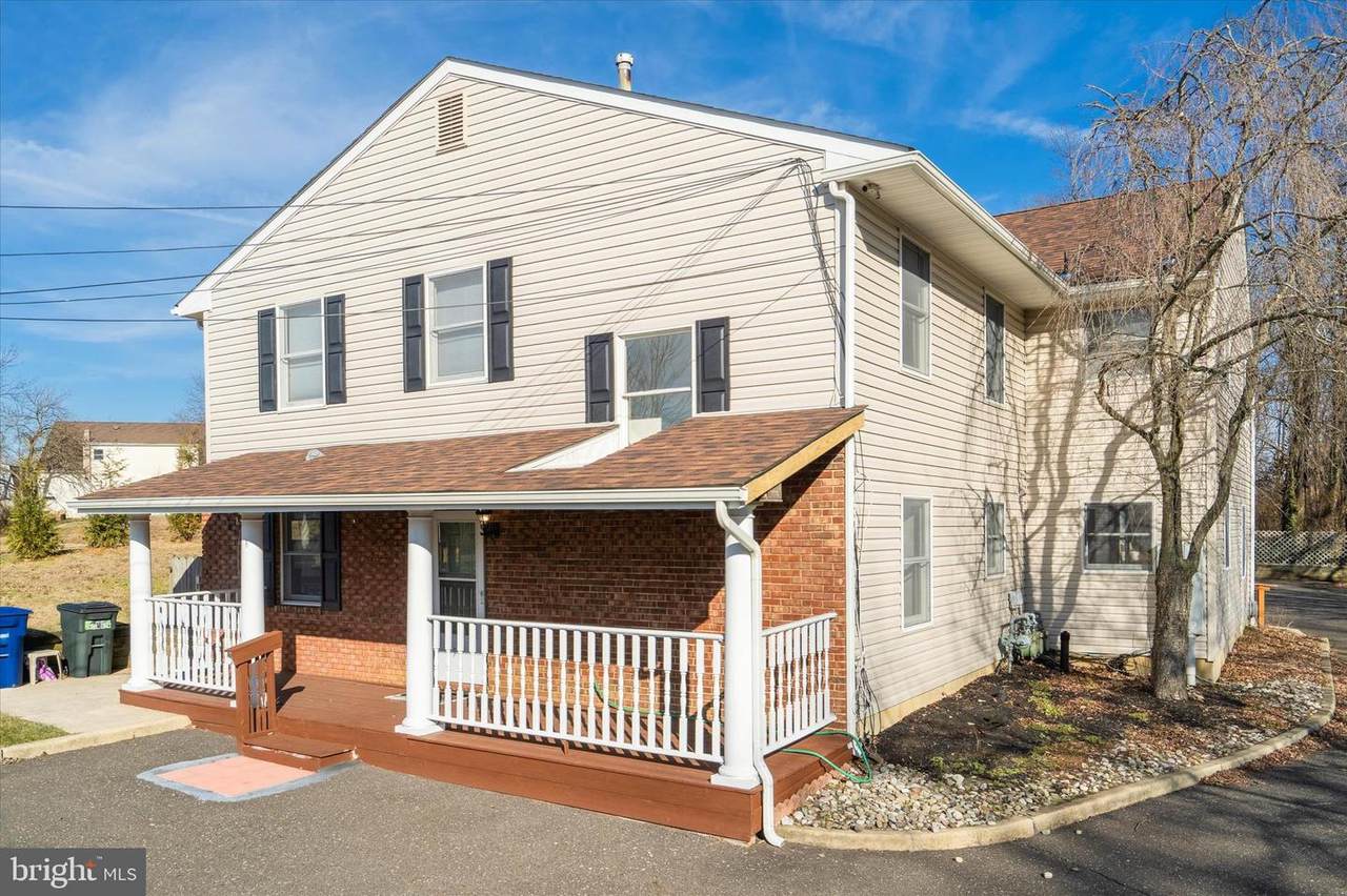 99 Grant Avenue - Photo 1