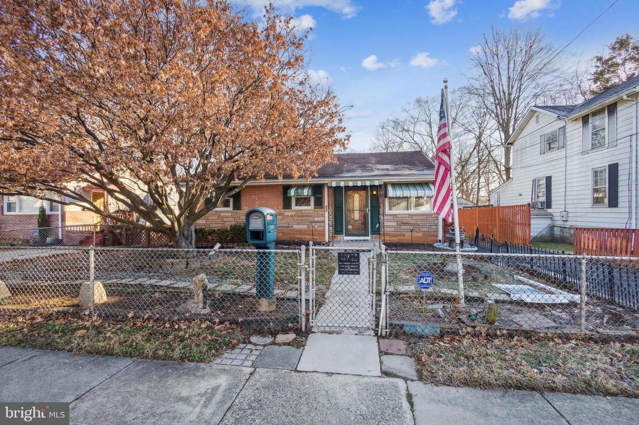 6305 51ST Avenue - Photo 1