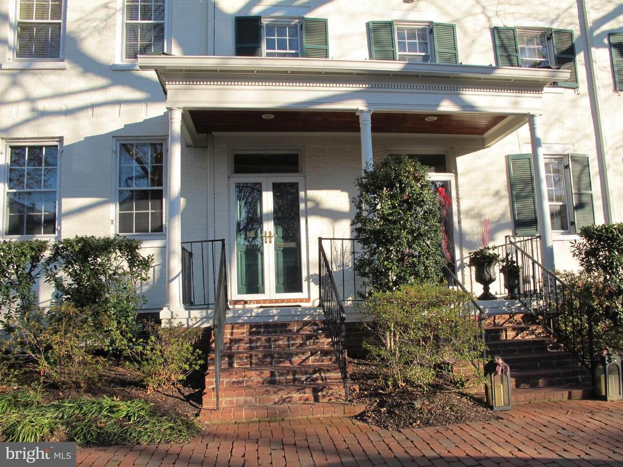 302 Columbus - Photo 1
