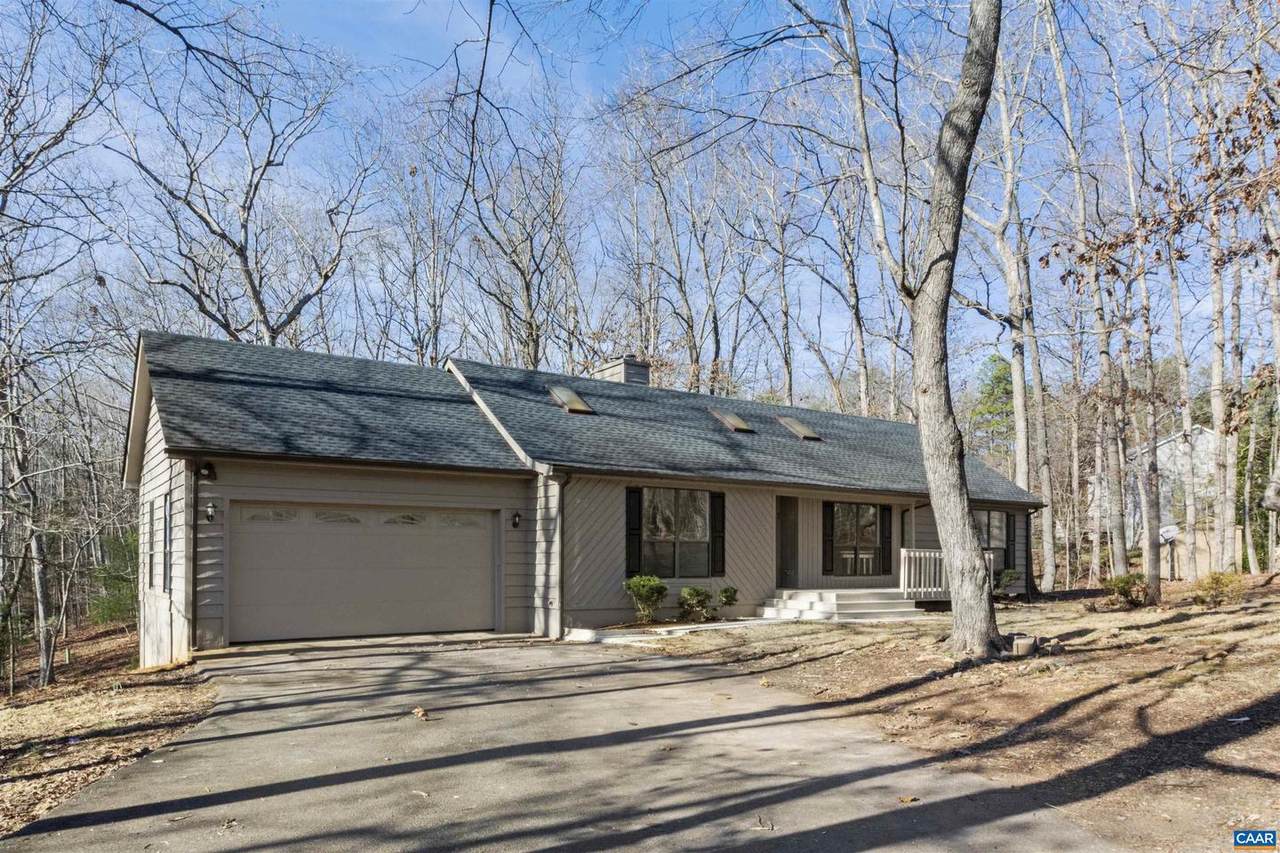 27 Evergreen Ln - Photo 1