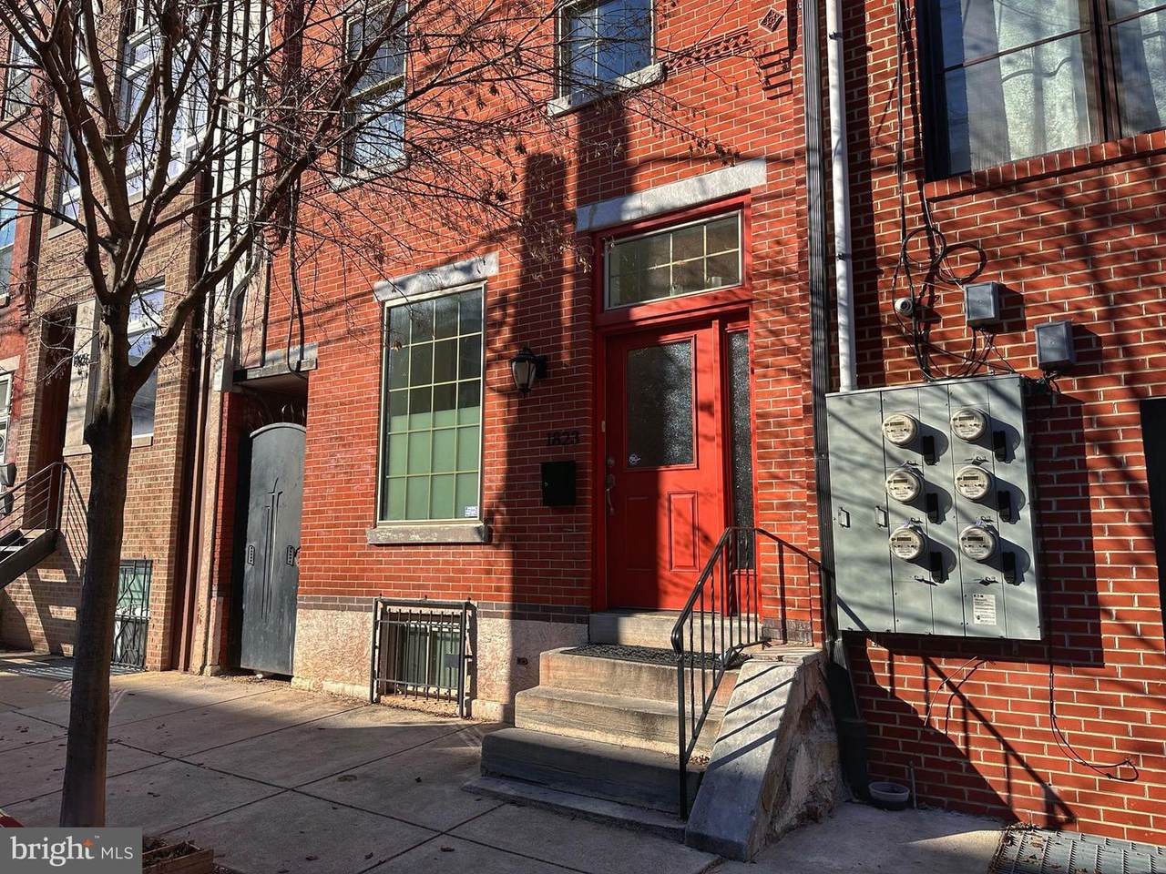 1823 Ginnodo Street - Photo 1
