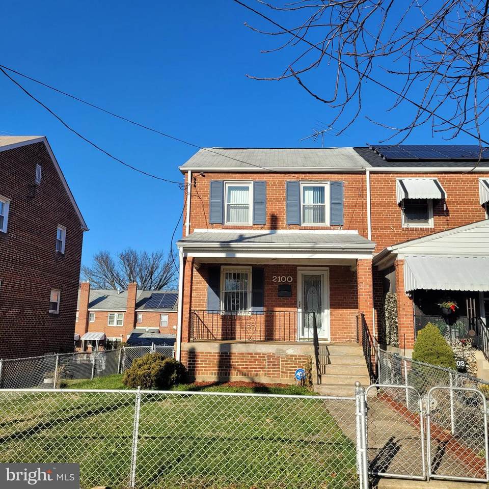 2100 T Street - Photo 1