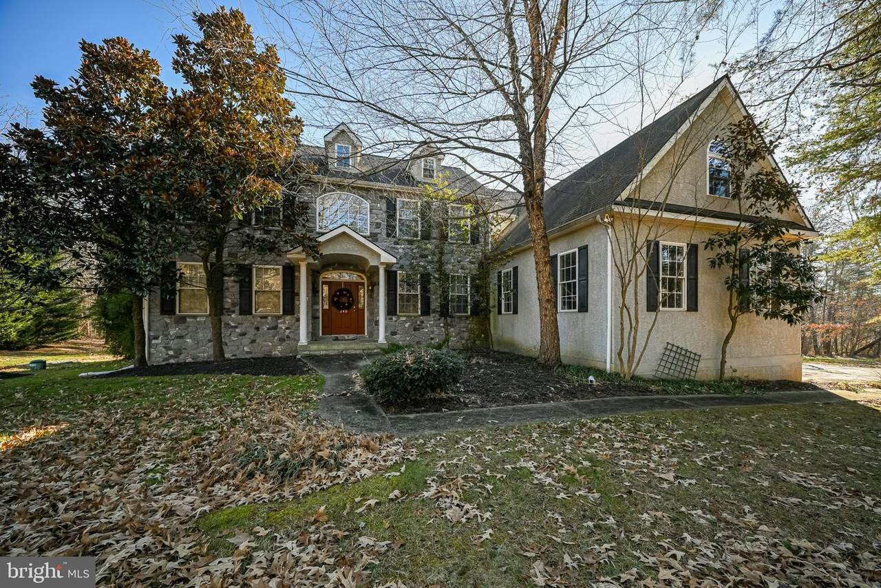 240 Woodholme Way - Photo 1