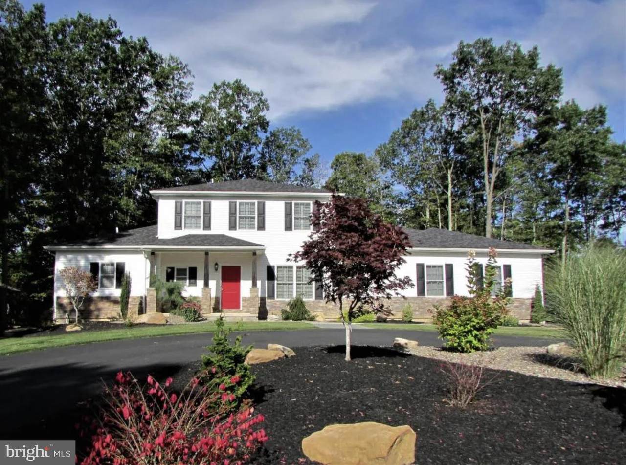 141 Woodcrest Boulevard - Photo 1