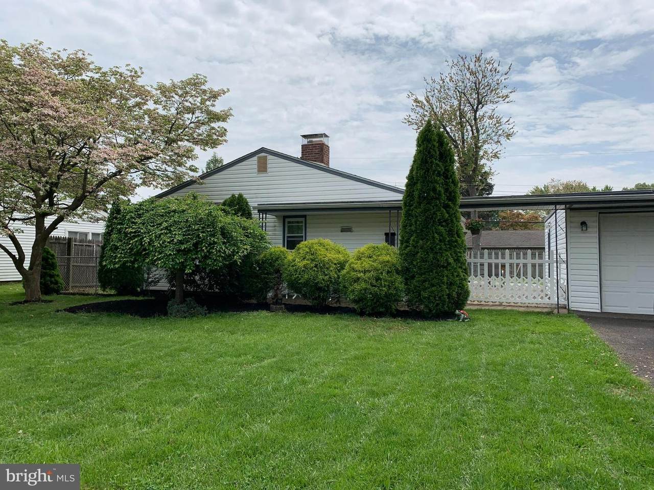 34 Strawberry Lane - Photo 1