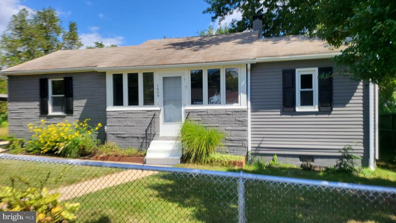 1609 Bentley Road - Photo 1