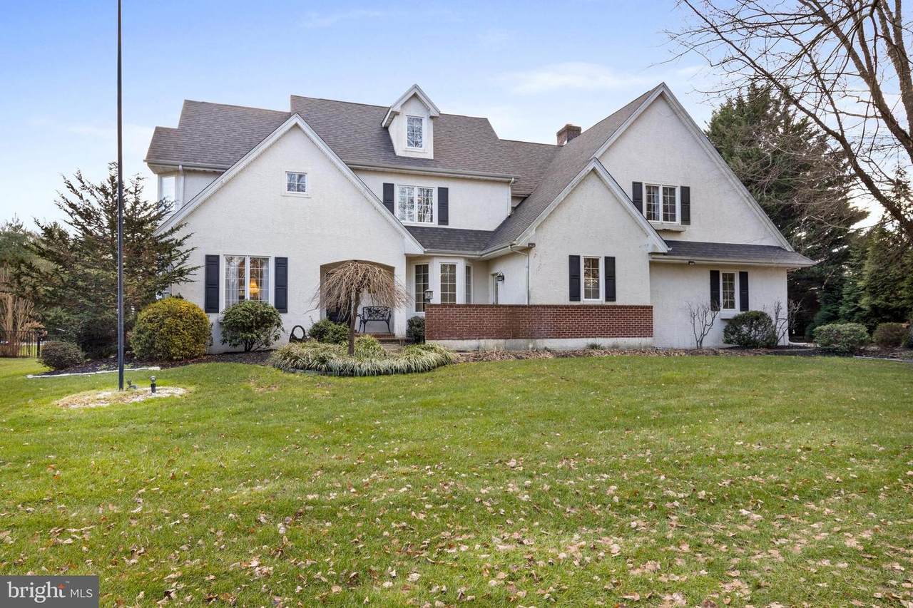 116 Ashford Drive - Photo 1