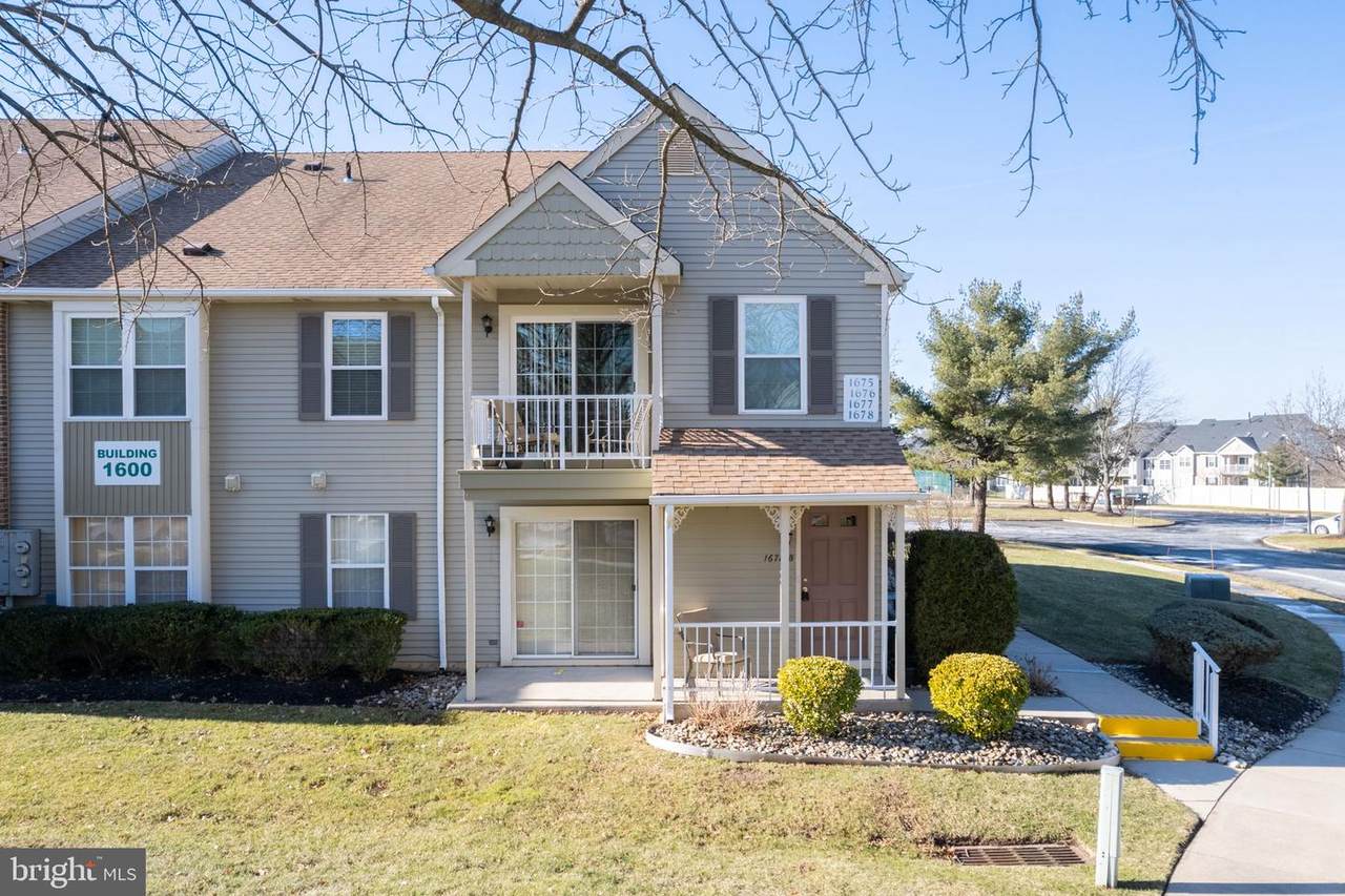 1678-B Thornwood Drive - Photo 1