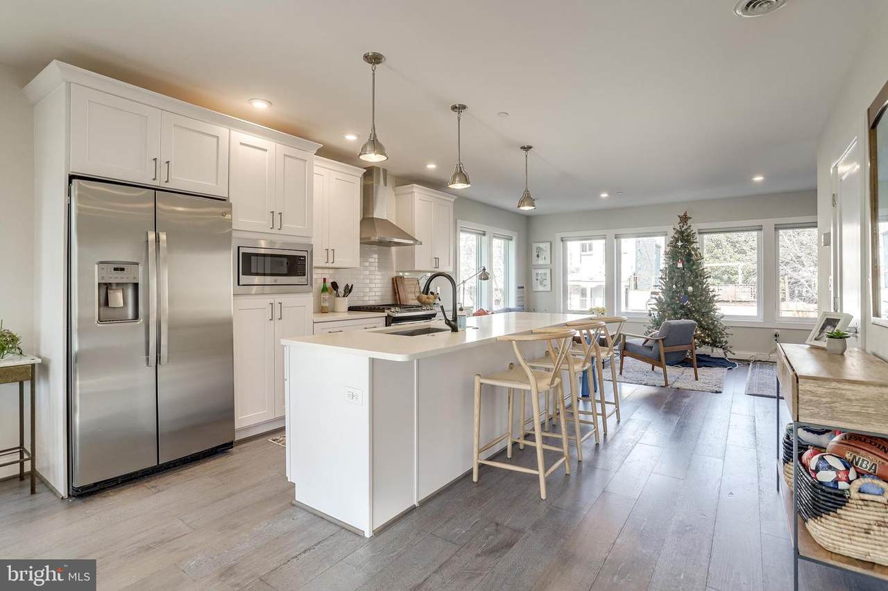 227 Seaton Place - Photo 1