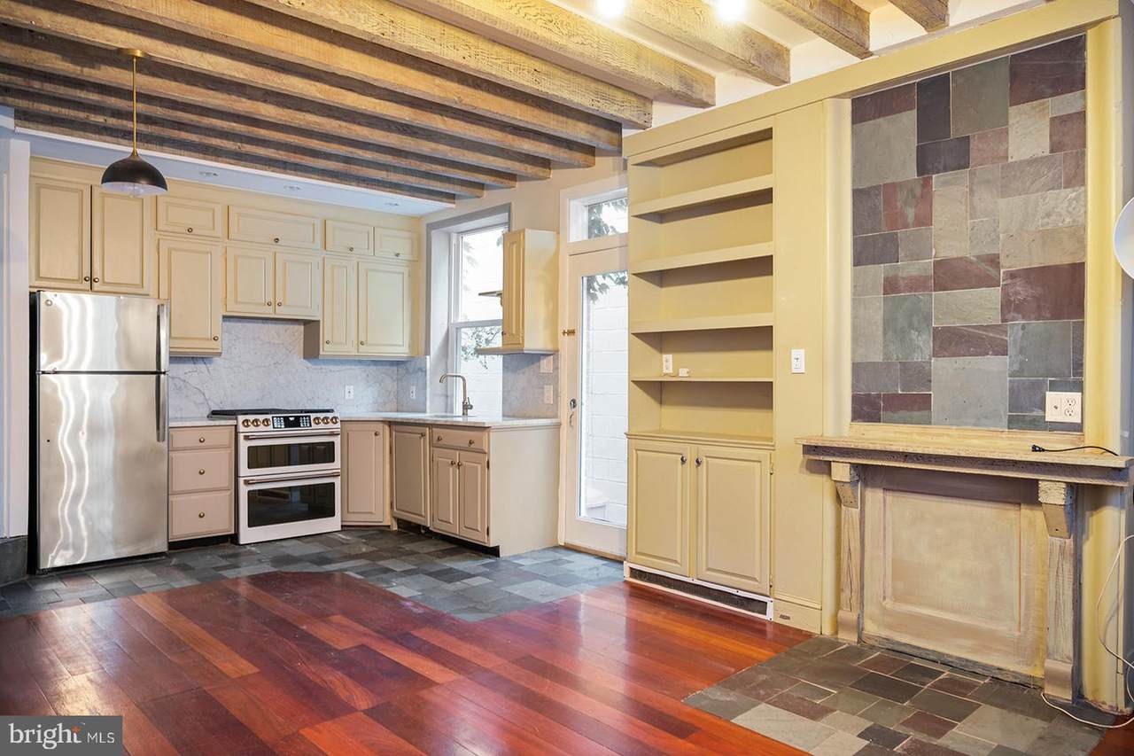 973 Leithgow Street - Photo 1