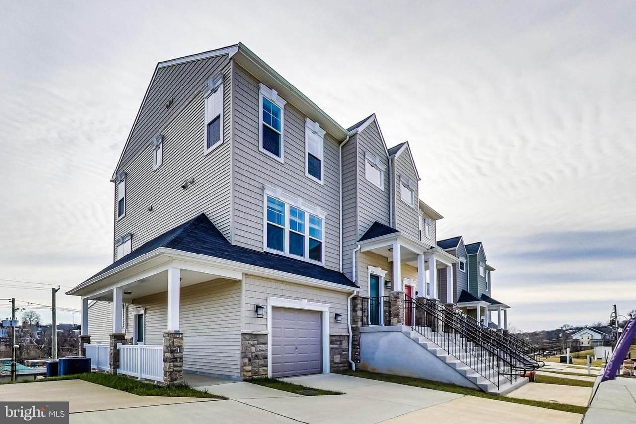 454 Woodcrest Drive - Photo 1