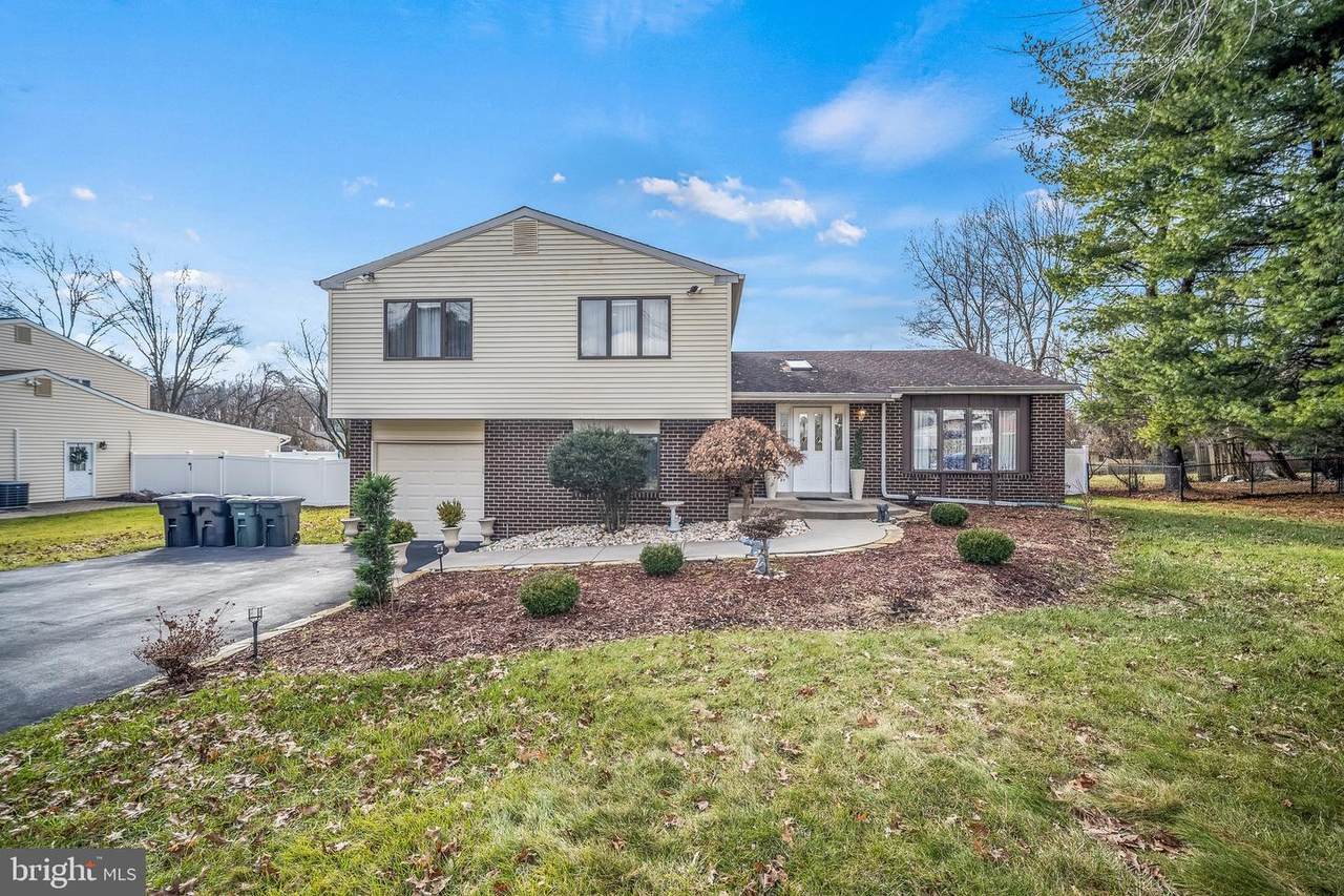 64 Cypress Avenue - Photo 1