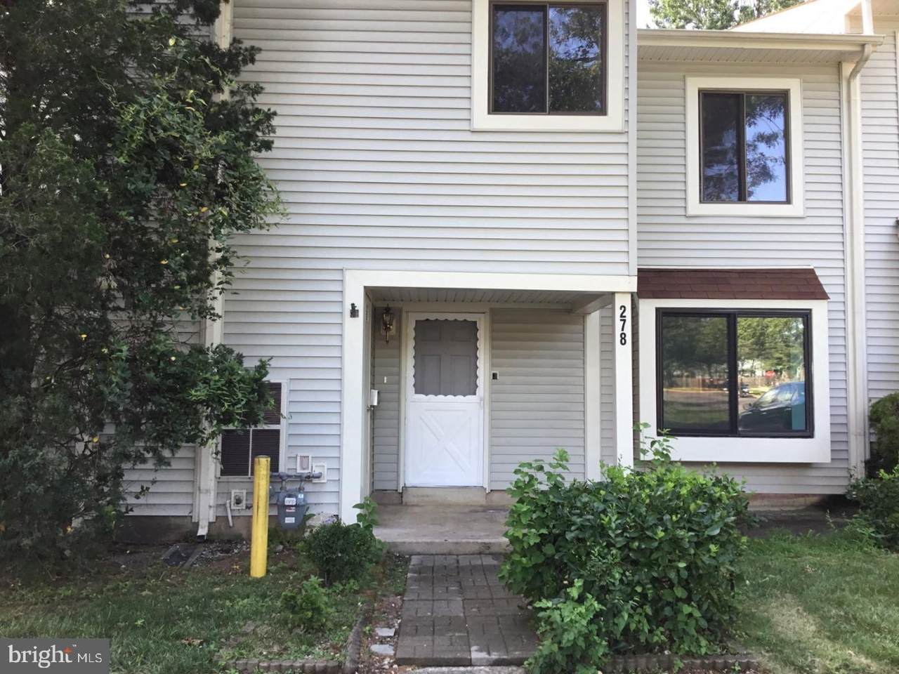 278 Hawthorne Street - Photo 1