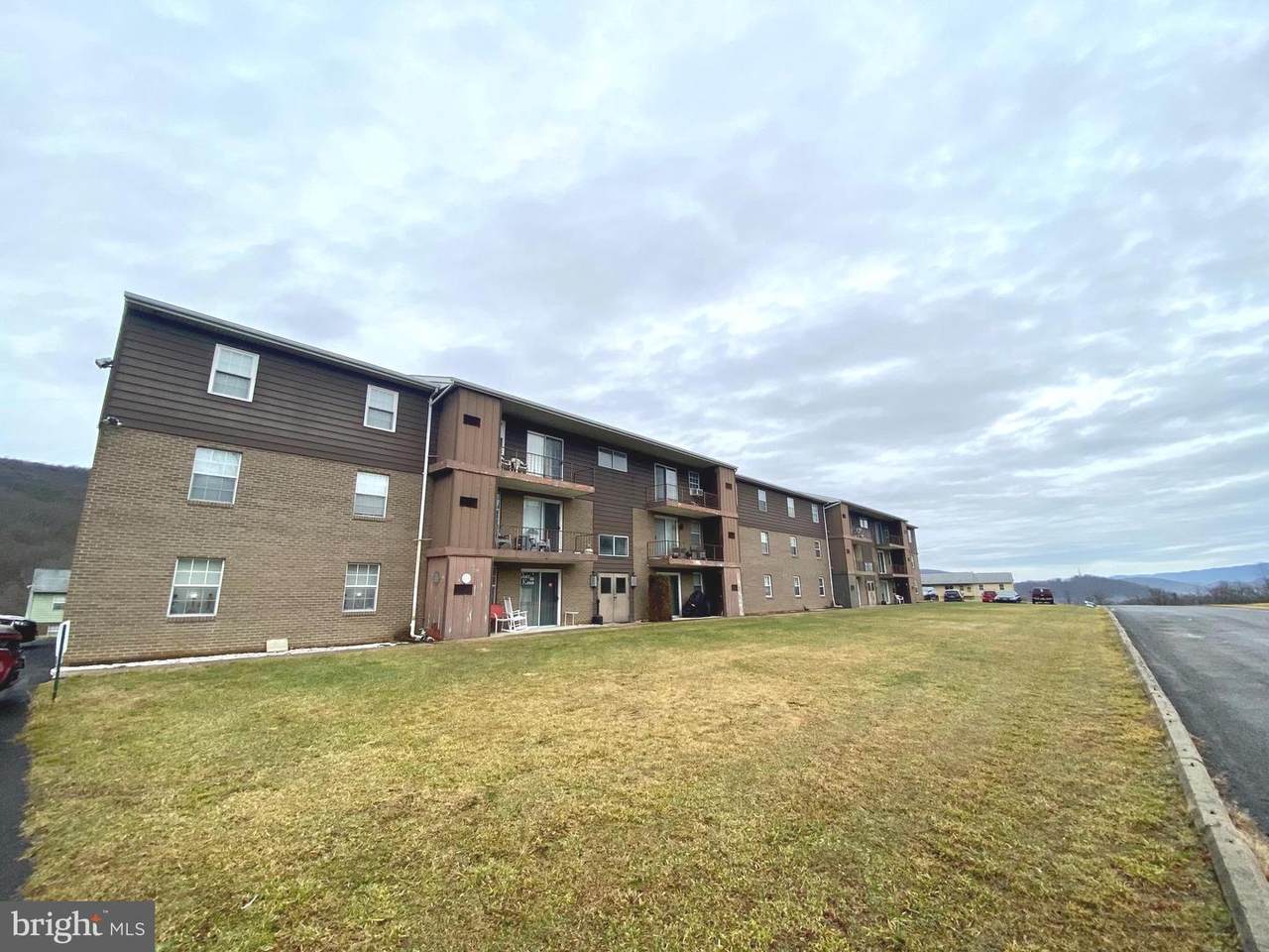 12918 Cresap Street - Photo 1