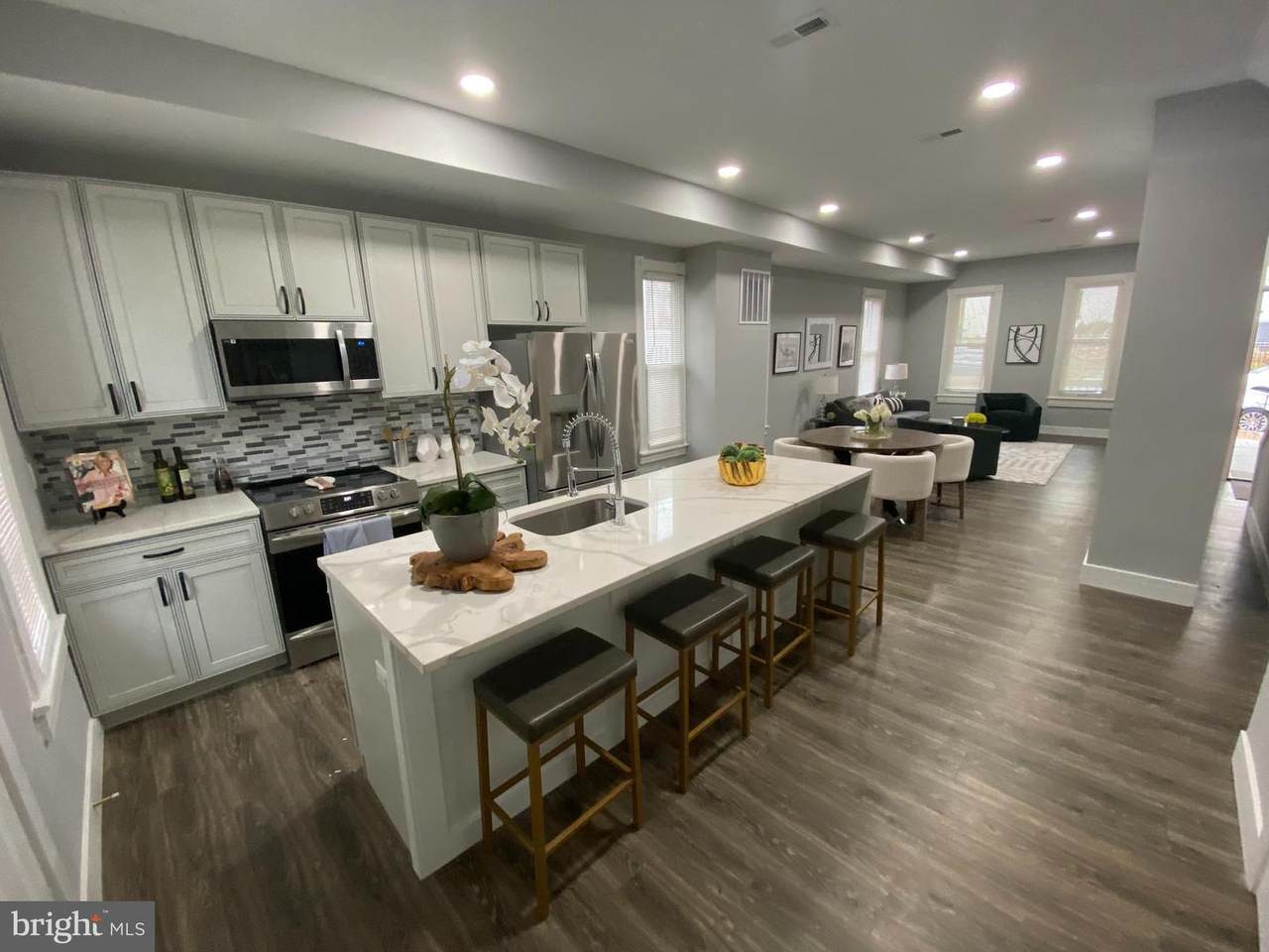 1358 Valley Place - Photo 1