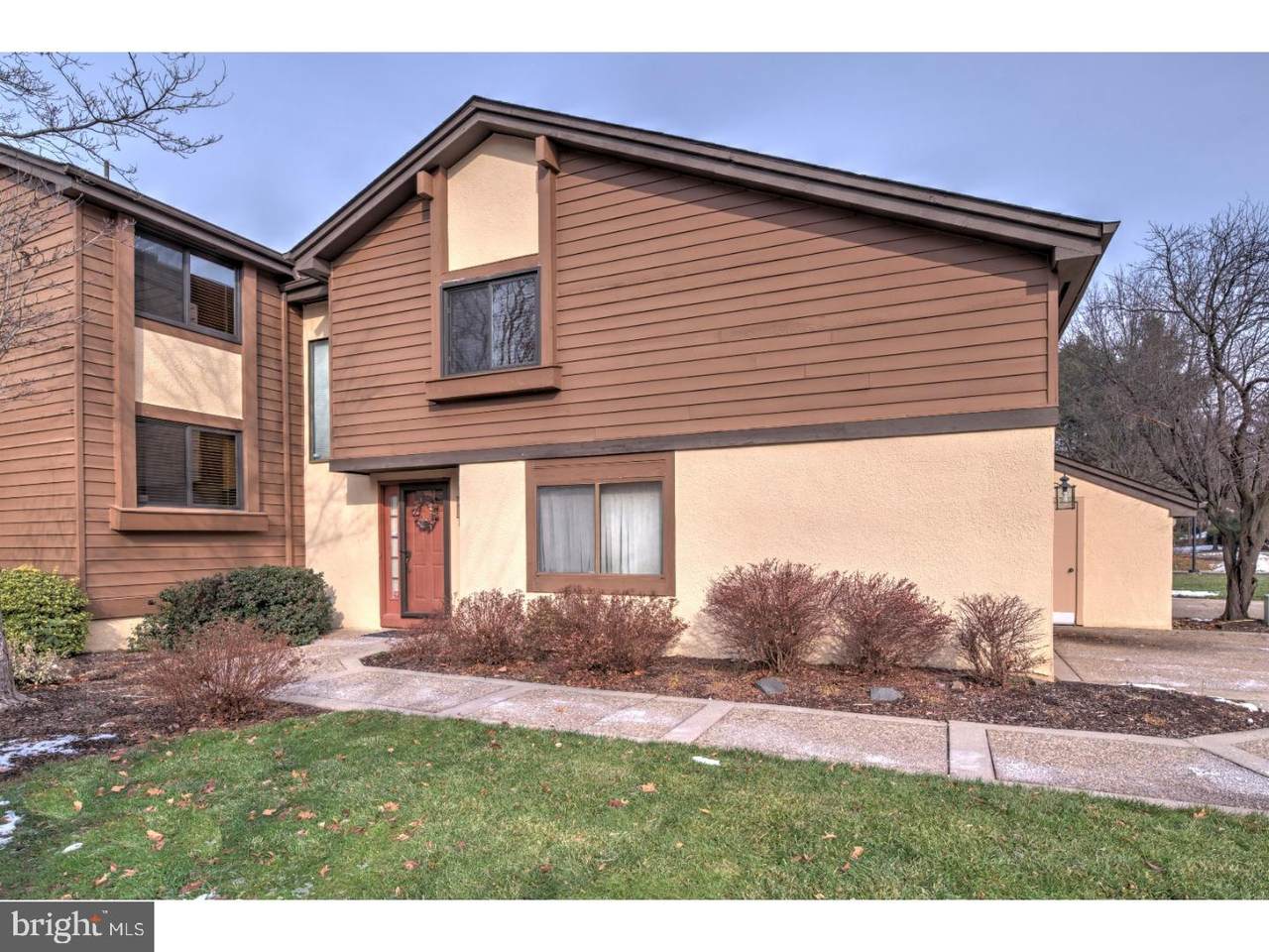 140 Sayre Drive - Photo 1