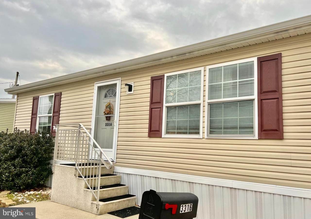 3316 Azalea Avenue - Photo 1
