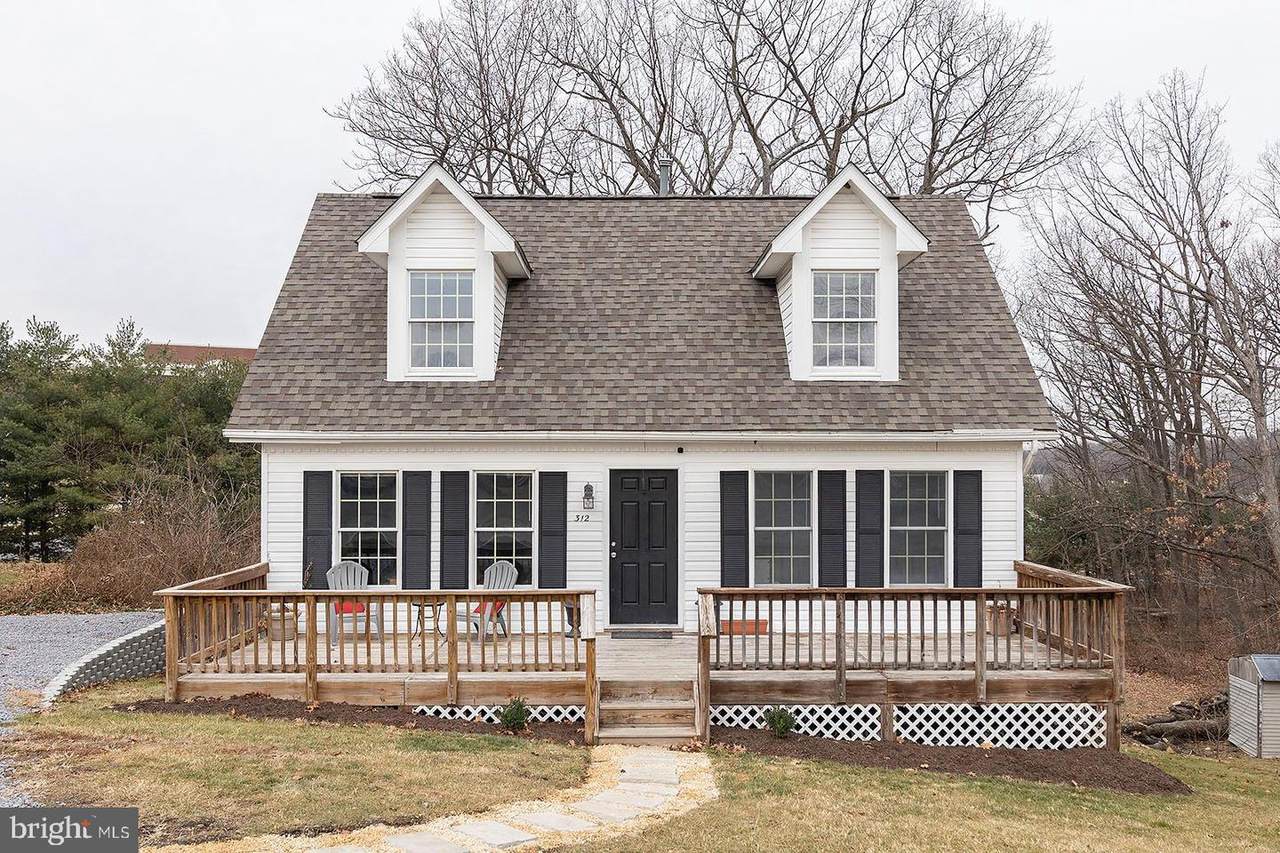 312 Yale Drive - Photo 1