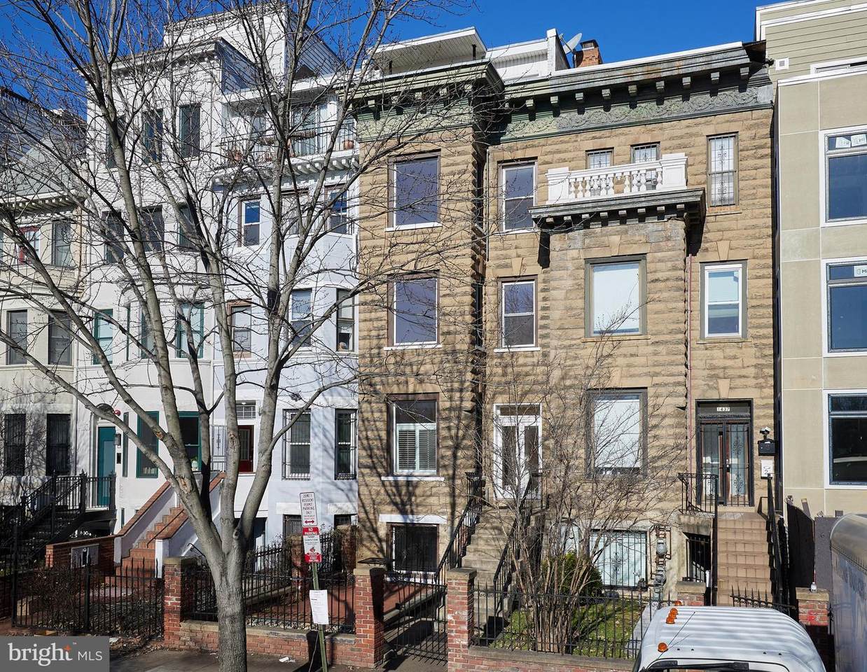 1439 Girard Street - Photo 1