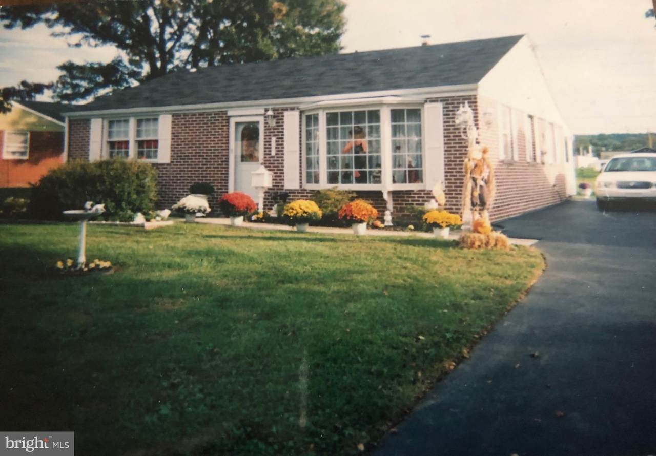 385 Kingwood Road - Photo 1