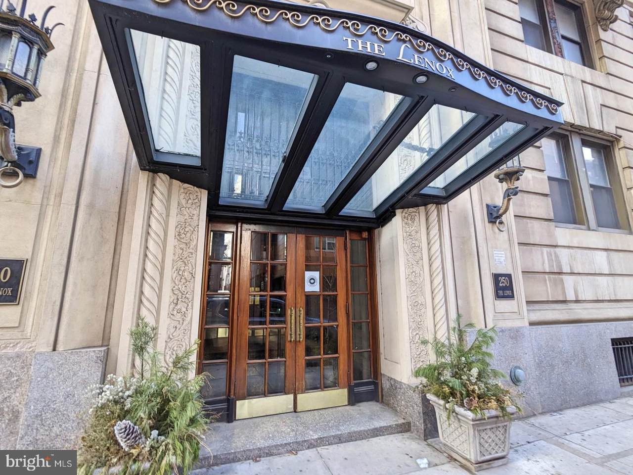 250 13TH Street - Photo 1