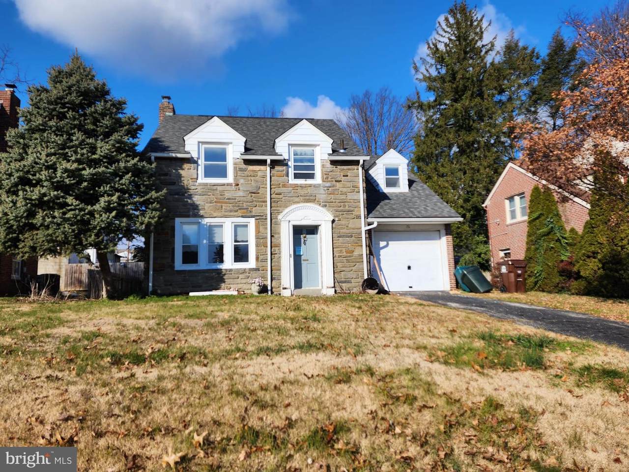 151 Bryn Mawr Avenue - Photo 1