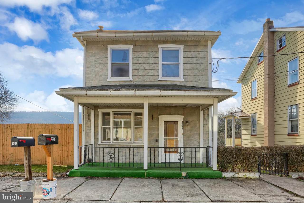 205 Walnut Street - Photo 1