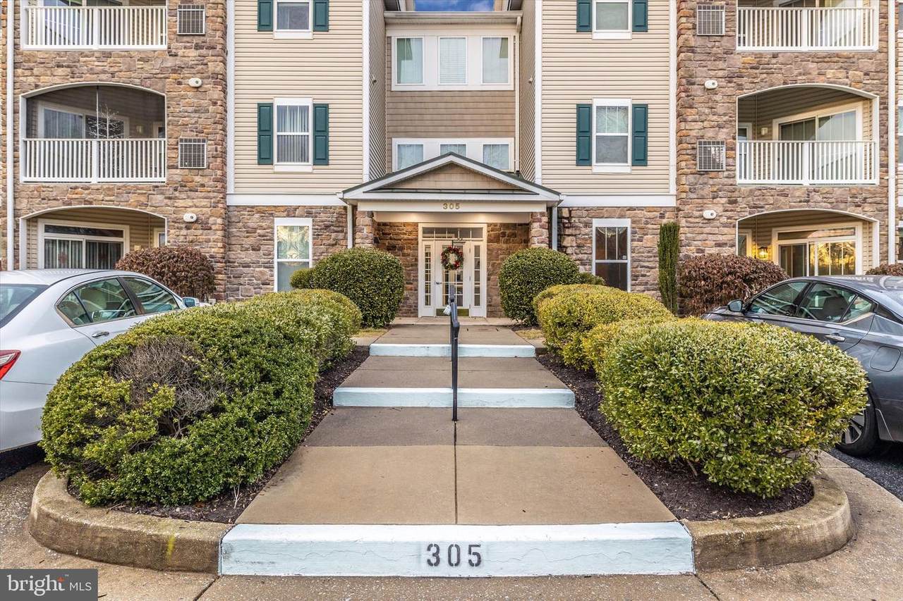 305 Wyndham Circle - Photo 1