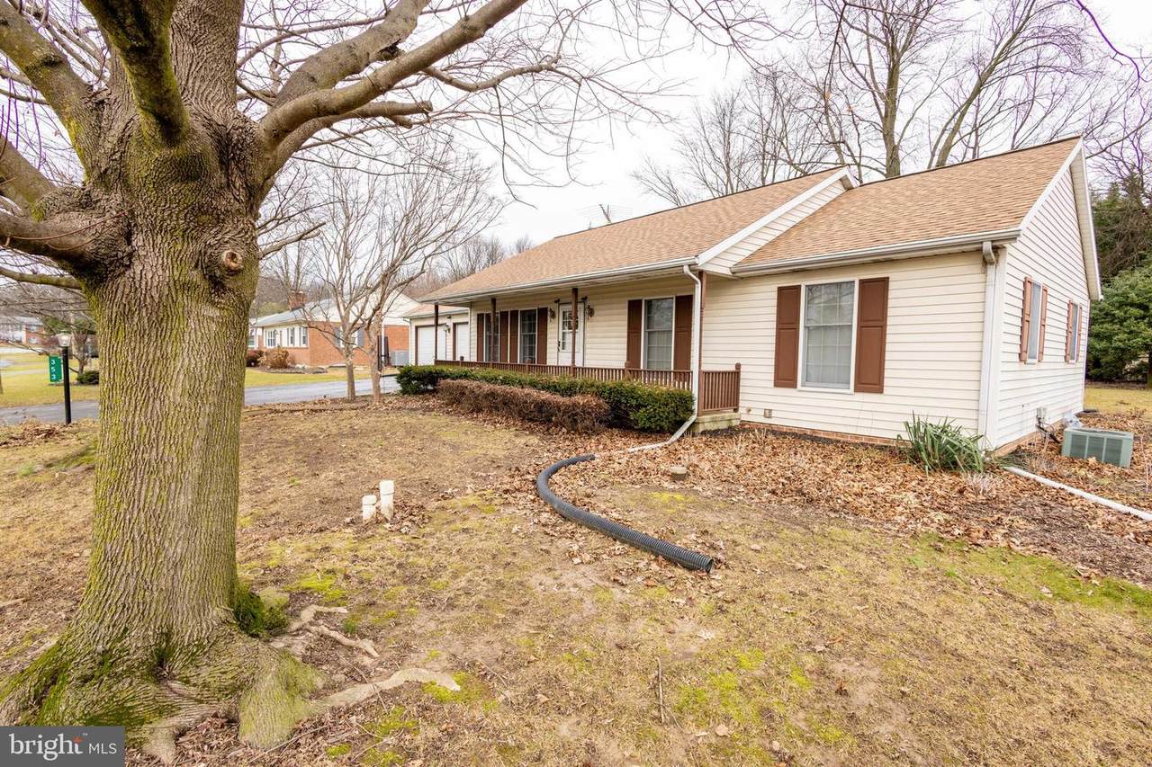 353 Pleasantview Drive - Photo 1