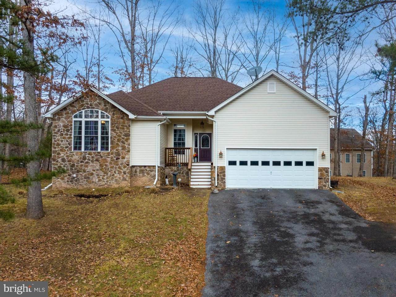 231 Greenbriar Circle - Photo 1