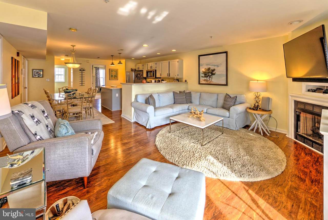 3600 Sanibel Circle - Photo 1