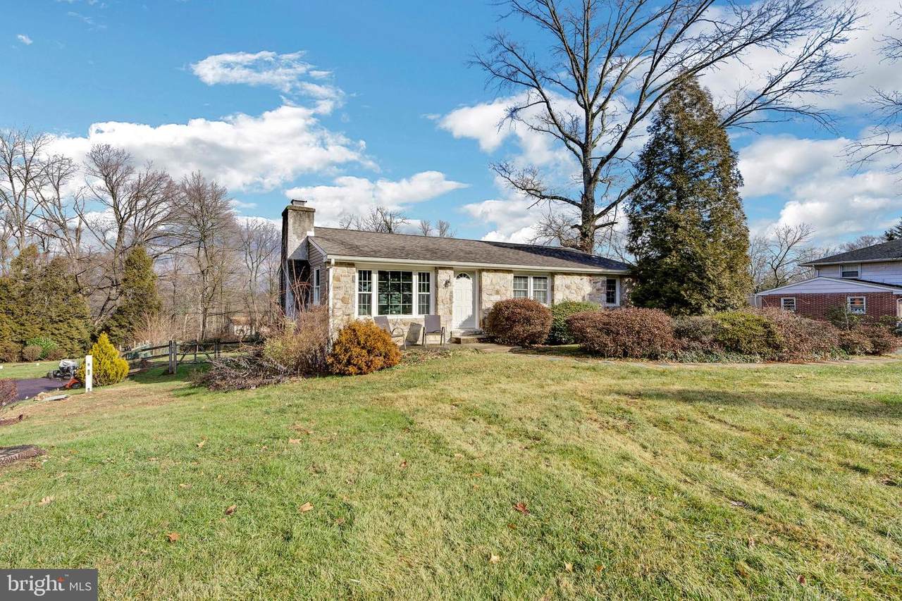 422 Brook Drive - Photo 1