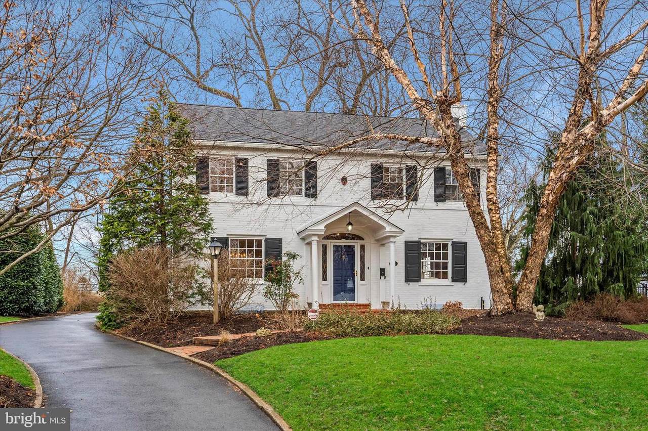 941 Woodcrest Road - Photo 1