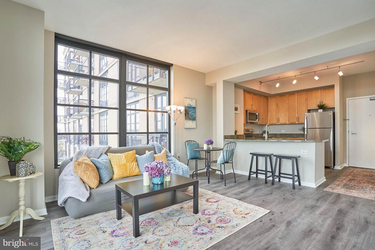 437 New York Avenue - Photo 1