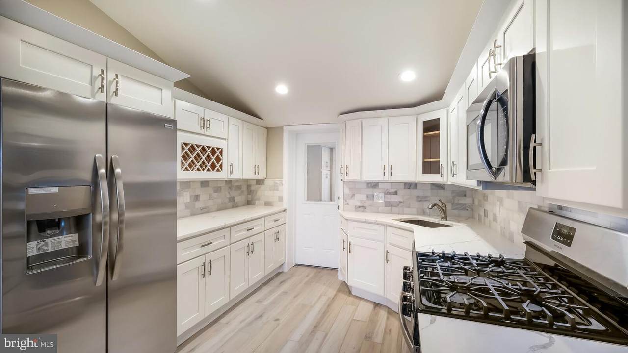 629 Swain Street - Photo 1