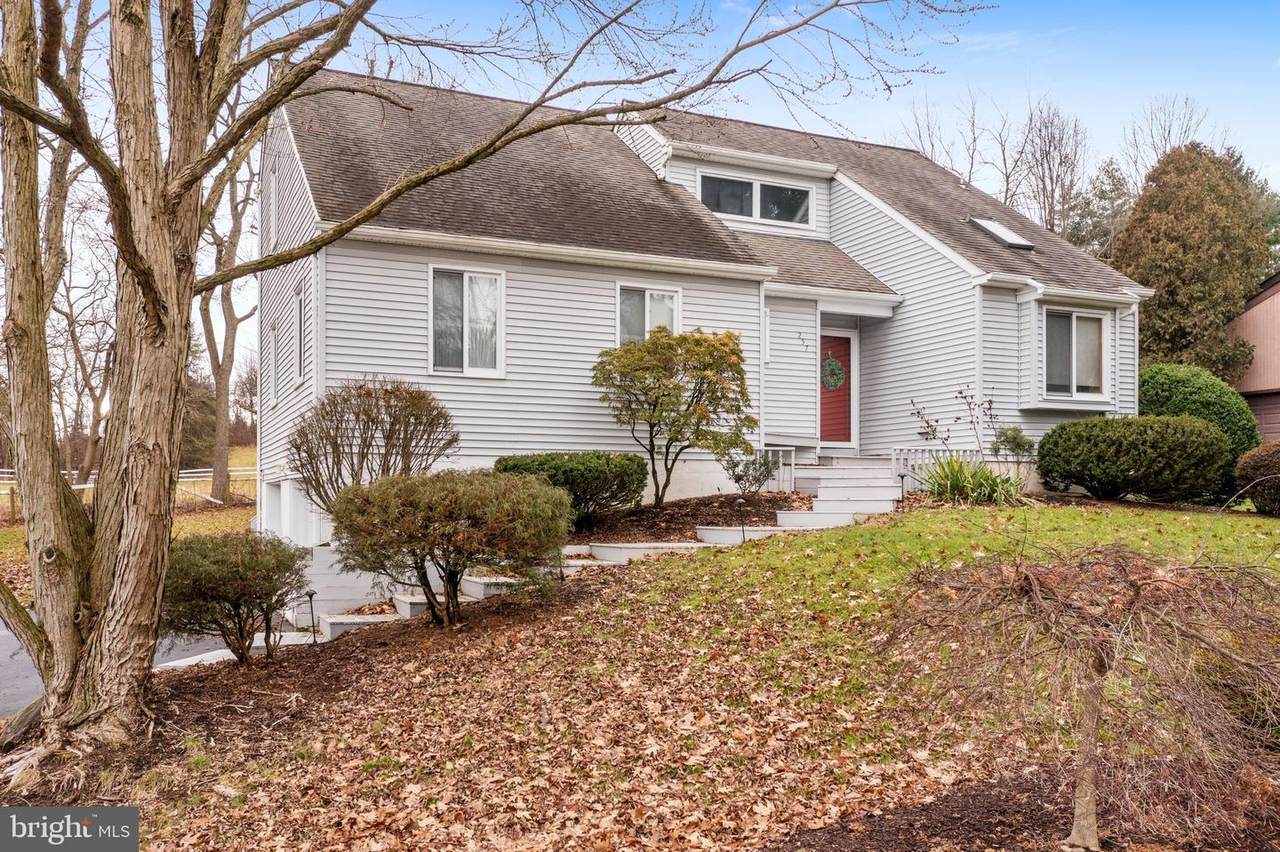 257 Beacon Drive - Photo 1
